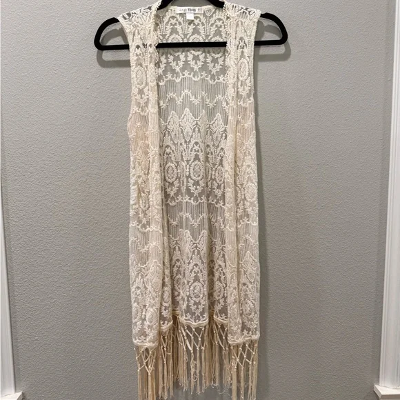🤍 Say What? Boho Cream Crochet Lace Vest w/ Fringe – Size L - Picture 1 of 3